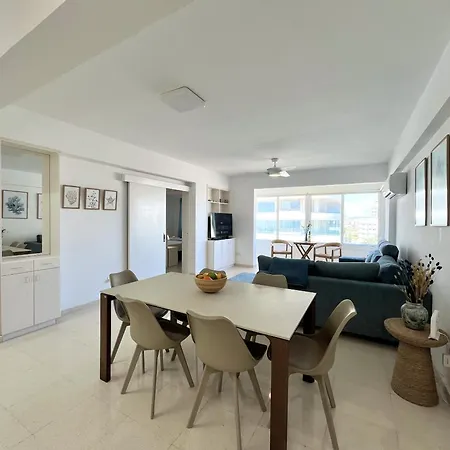 Апартаменти Makenzie View *